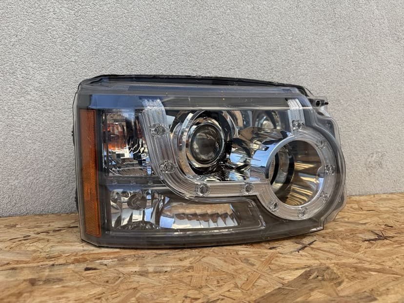 Far dreapta Land Rover Discovery 4 2009-2014 Xenon adaptiv + LED