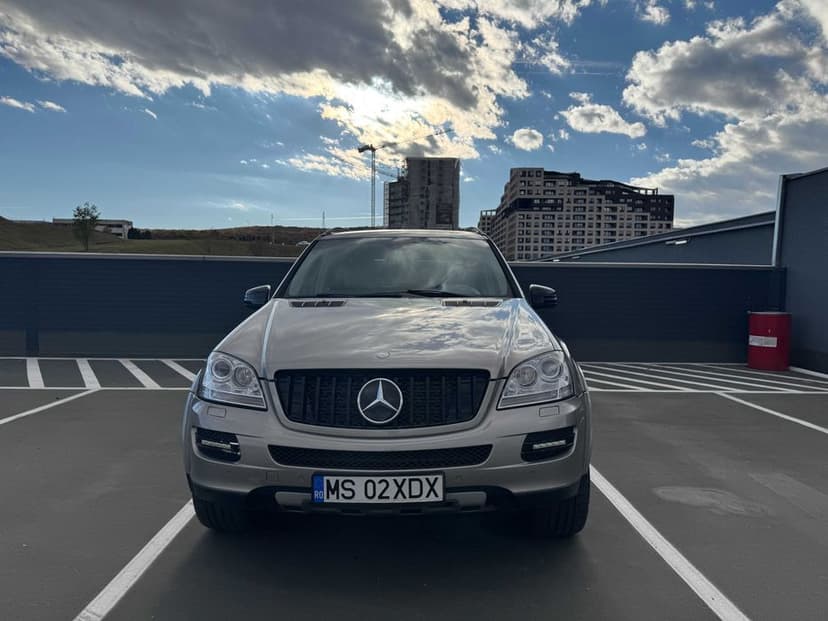 Mercedes Benz ML W164 4.0 V8 Autoutilitara