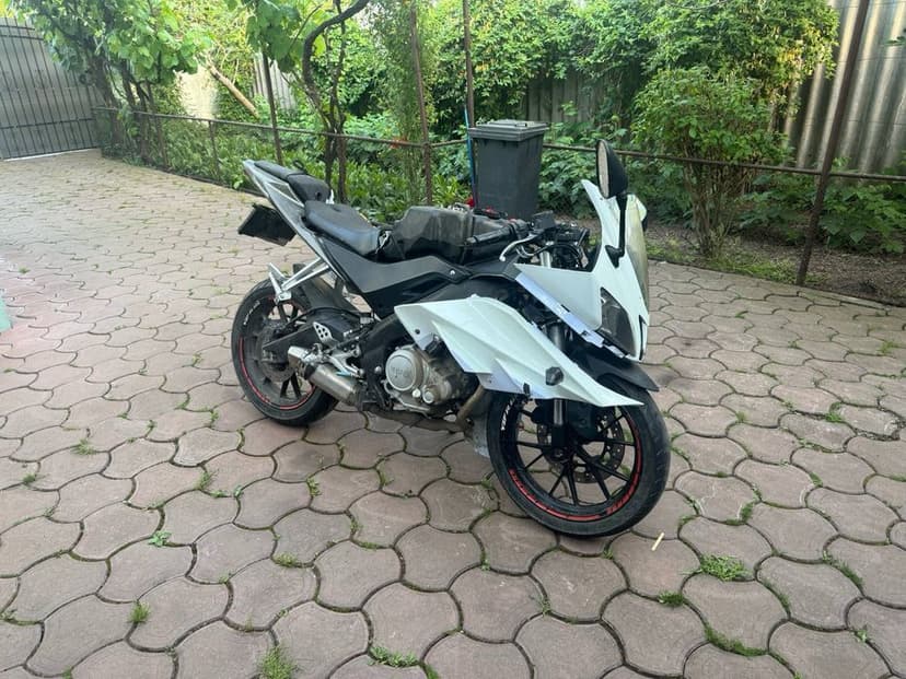 Dezmembrez Yamaha yzf/mt 125  r125 2008-2022