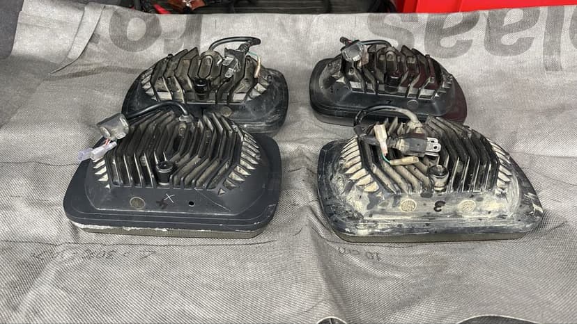 Faruri led pentru Jeep Cherokee XJ – 4 bucăți