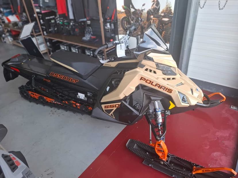 Snowmobil Polaris Switchback Assault 146- NOU!- rulaj 0 km