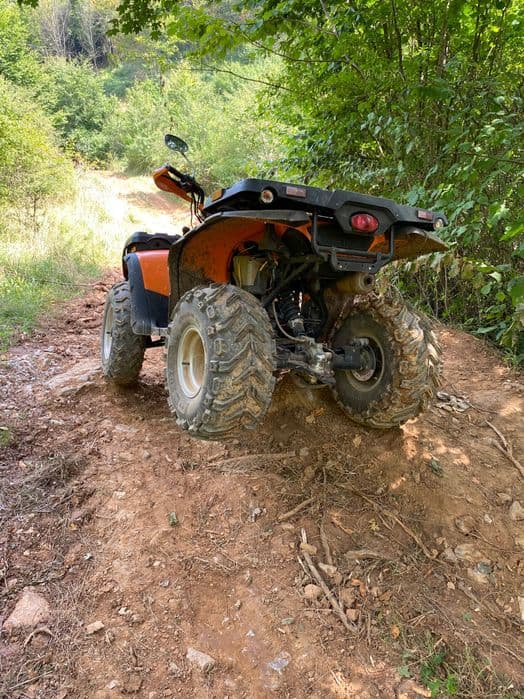 Vând atv linhai de 300