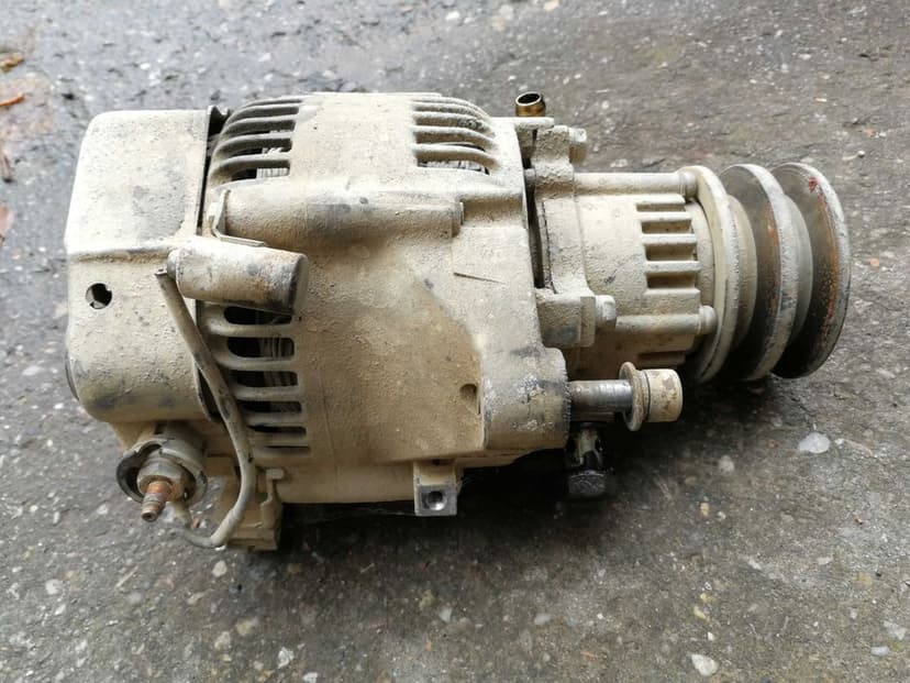 alternator TOYOTA Hilux / 4 Runner / Lj Cruiser