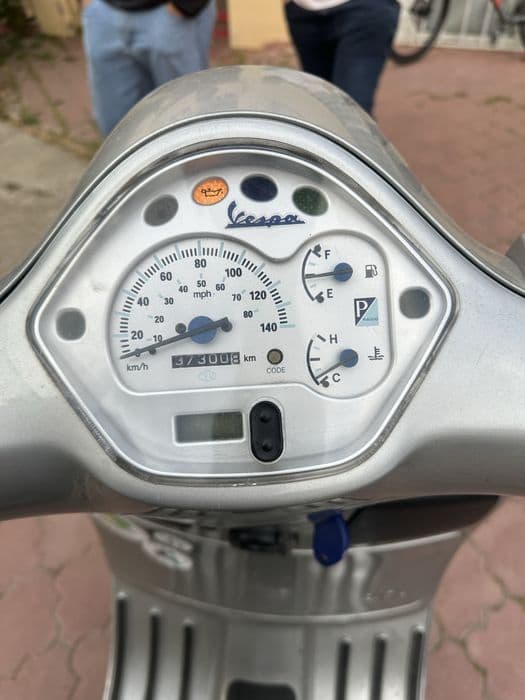 Piaggio Vespa GT 200