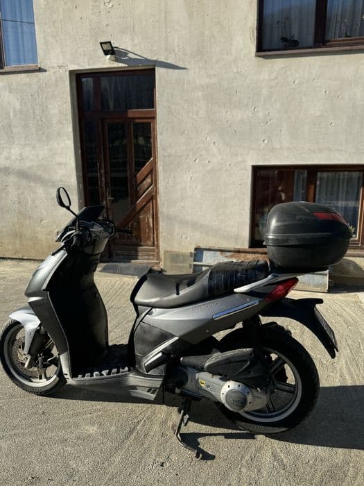 Aprilia sportCity 200cc