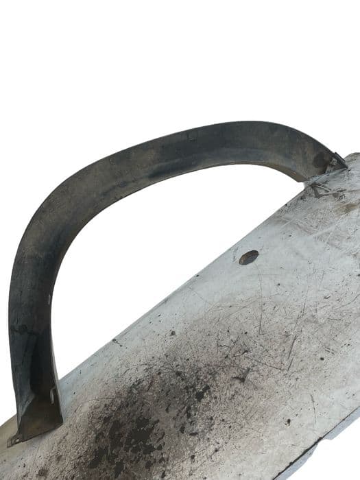 Ornament Aripa Dreapta Spate Nissan Patrol Gr Y61 1997 -> 93826-Vb760