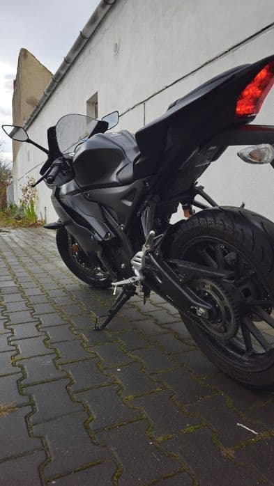 Yamaha Yzf r125 2025 negru in garantie