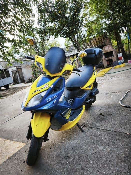 Vând scuter sau schimb cu motocultor