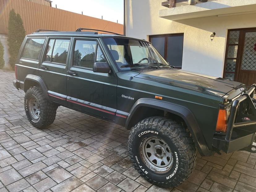 Vand Jeep Cherokee Off Road