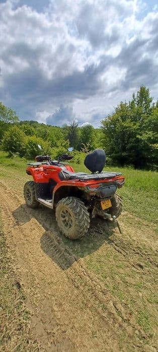 Vând atv cfmoto 520l