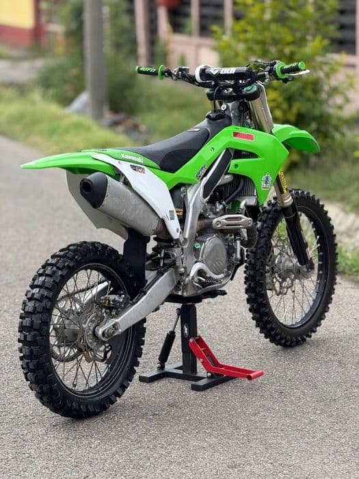 Vând Kawasaki KXF 450 2021 impecabil/Pornire buton/Mape/4100€neg!