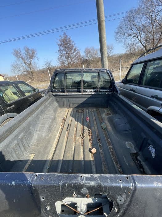 Dezmembrez Nissan Navara 2.5 turbo 2009