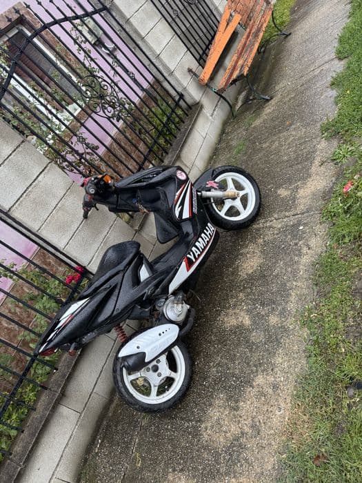 Vand scuter Yamaha Aerox
