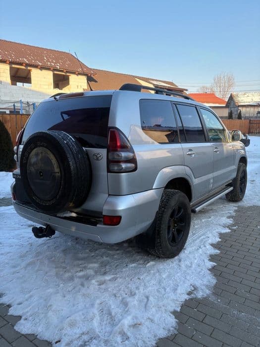 Toyota Land Cruiser J120 Autoutilitara