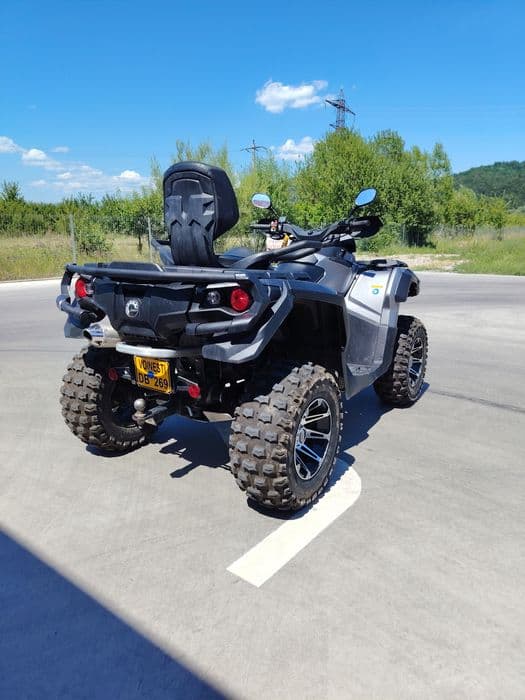 Vând URGENT atv can am