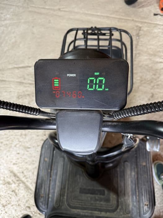 Tricicleta electrica cu doua locuri