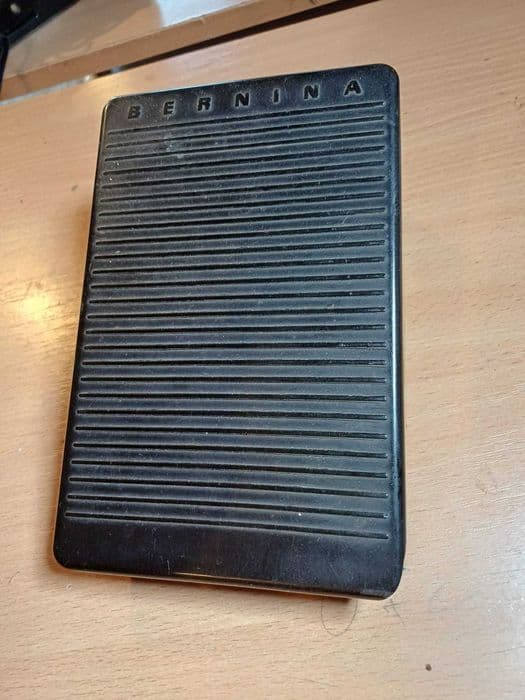 Pedala masina de cusut originala BERNINA  HUSQVARNA YDK