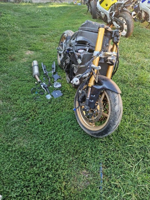 Vand Piese Yamaha YZF R1 BigBang   2010