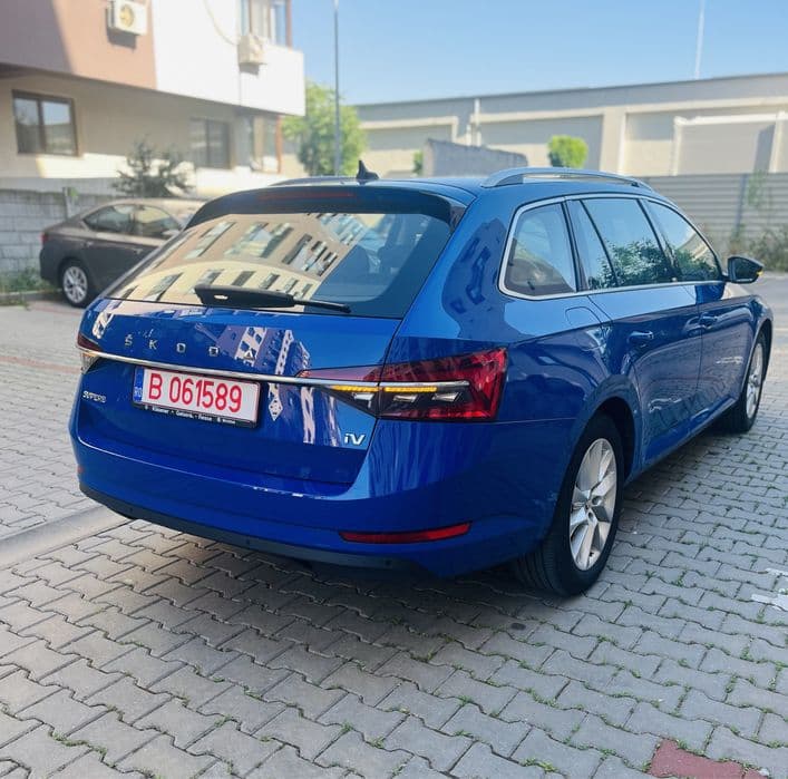 Skoda Superb 218cp Plug-in Hybrid ACC volan/parbriz încălzit Keyless