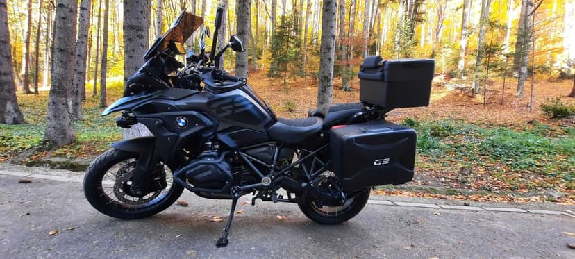 BMW GS 1250 Triple Black