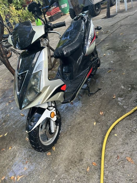 Vand scuter in 4 timpi