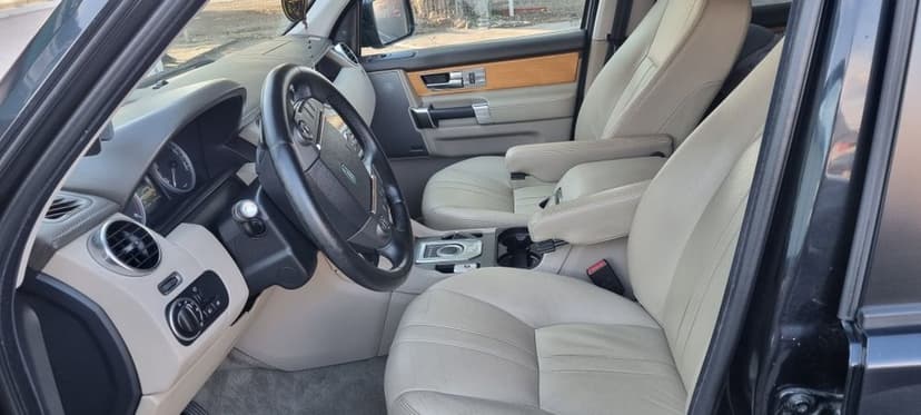 Land ROVER Discovery 4