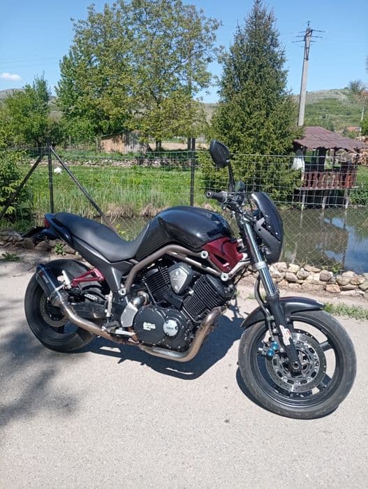 Vând sau schimb supermoto sau comuniste