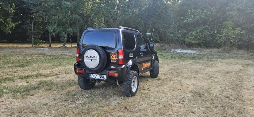 Suzuki Jimny 1.3 AC *

Masina se afla in
