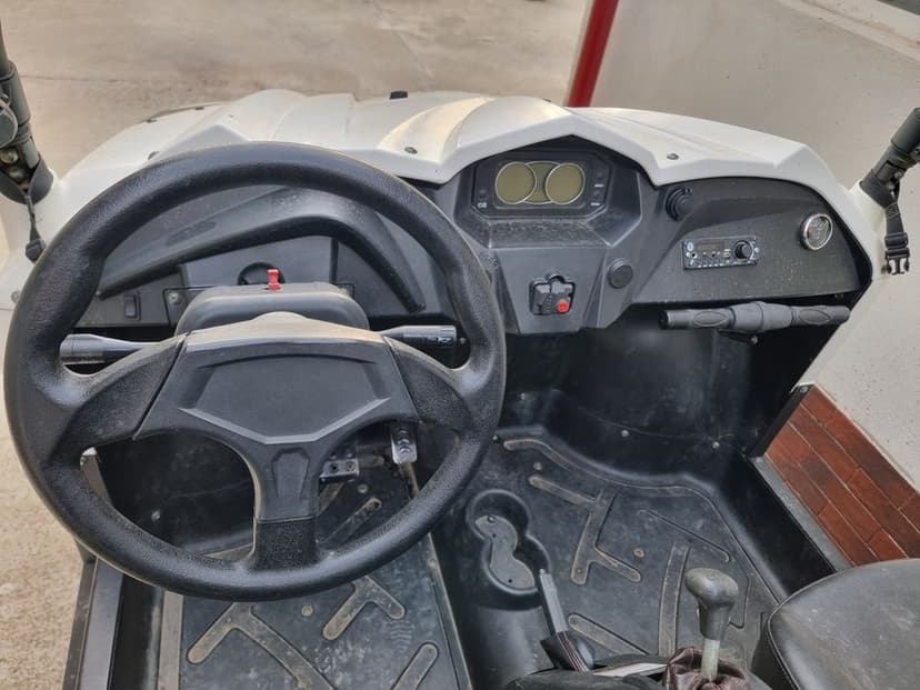 VAND  BUGGY - UTV 800 injectie. Inmatriculat Romania 4X4 2300km