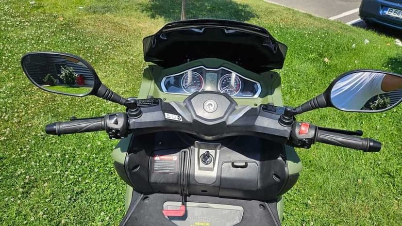 Triciclu Piaggio Quadro QV3 (3 roti), carnet categoria B