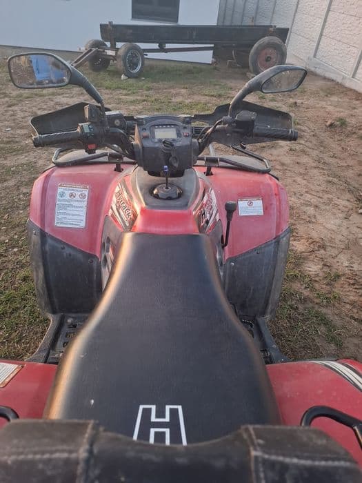 Vând atv linhai 400