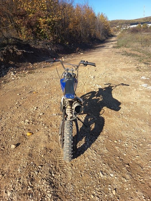 Vând/schimb cross 125cc 2300 lei negociabil