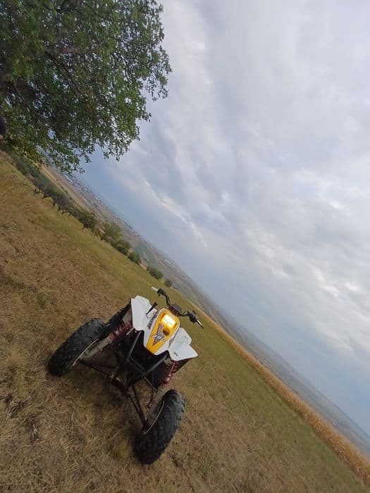 Vand atv polars trailblaizer nu are compreie buna