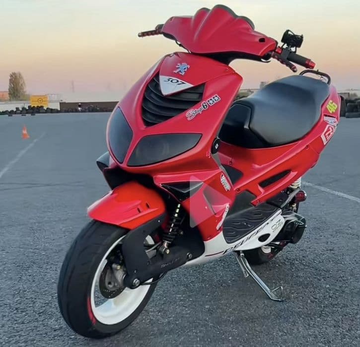 Scuter peugeot speedfight 2 wrc Variante Auto