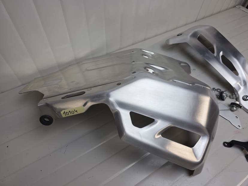 Honda CRF 1100 L Africa Twin Adventure Sports  scut motor  skid plate