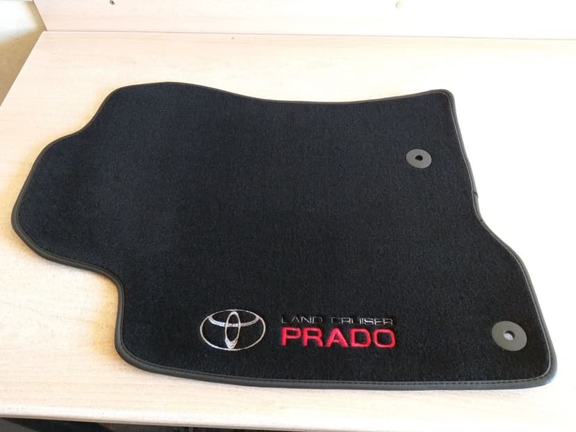Covorase auto din mocheta dedicate TOYOTA LAND CRUISER PRADO