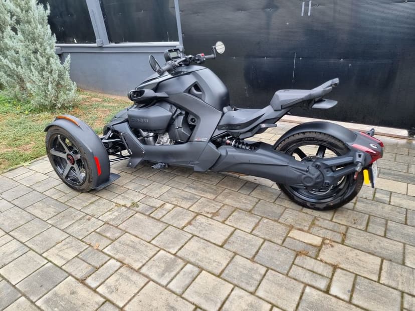 Can-Am Ryker 900 SPORT - 82cp