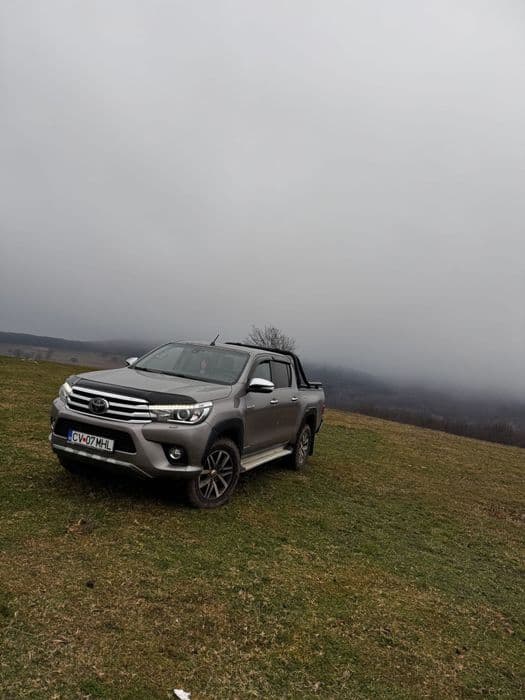 Toyota Hilux Invincible