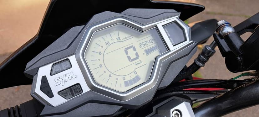 Sym Jet 4 RX 50  / 2024 / Import Germania/ Carte RAR / Garantie / Rate