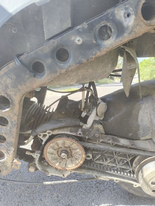 Vând scuter Gilera 50cc 2t