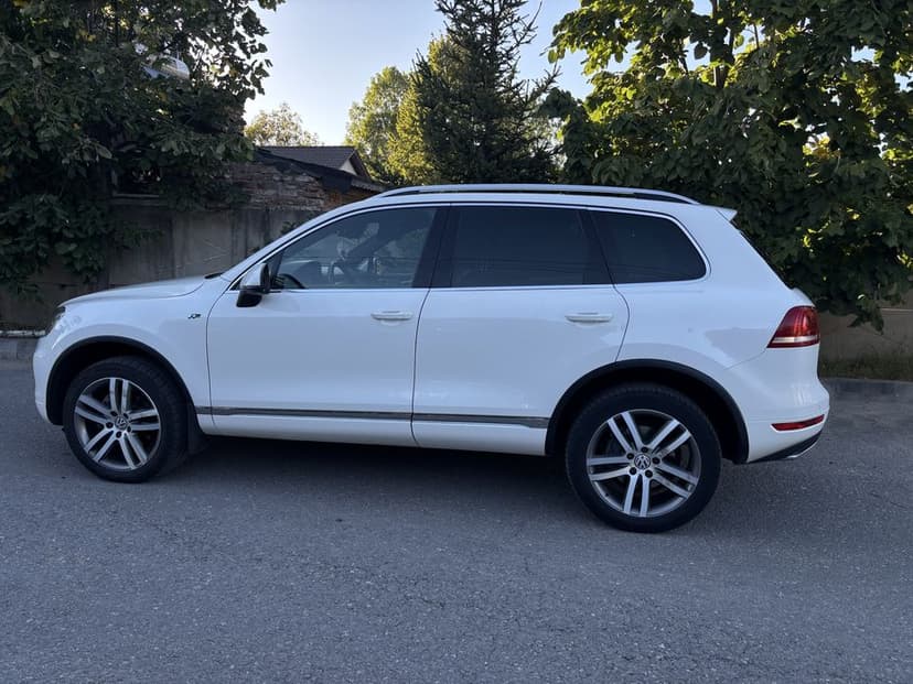 Vand Wolkswagen Touareg 2012