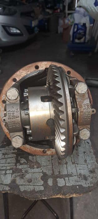 Grup cu autoblocant land rover defender