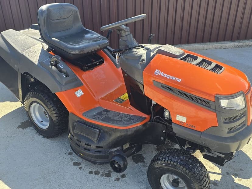 Tractoras Husqvarna TC 138 an 2020