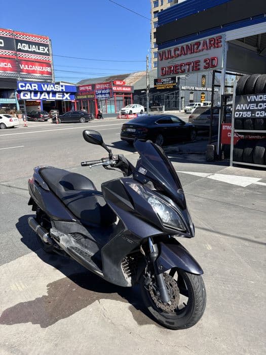 Scuter Kymco Downtown 300 ABS