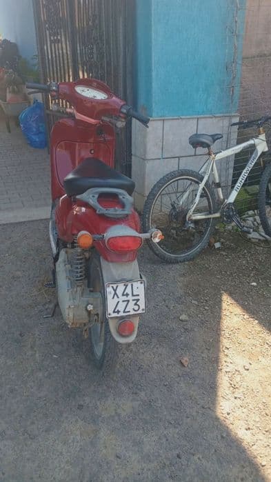 Vând doua scuter