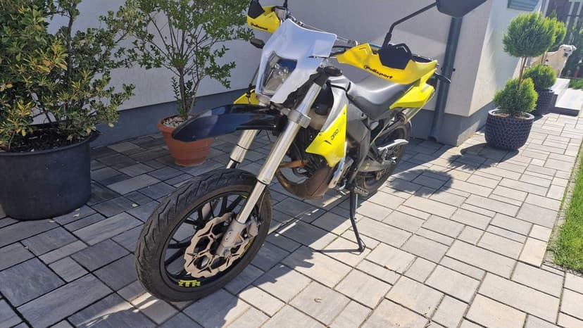 Derbi Senda DRD SuperMoto, inmatriculat, 50cc, 6 trepte, cat. AM sau B