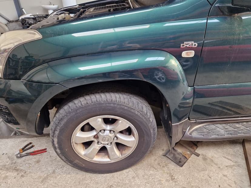 Bandouri Aripi/Usi Toyota Land Cruiser Prado J120 2003-2009