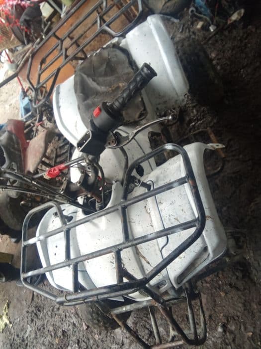 Vând sau schimb ATV 107 CC automat schimb doar cu cross de 125cc