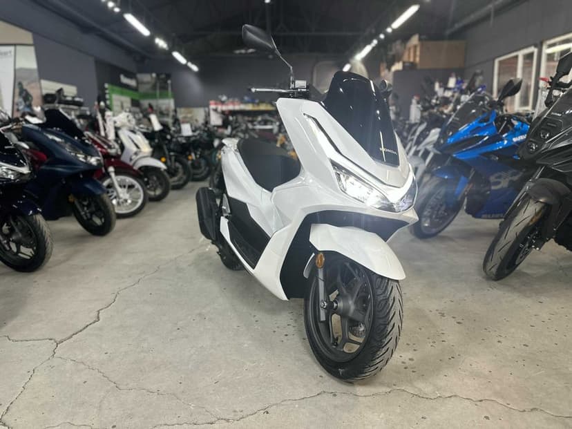 Honda PCX 125 2025 cat B125 - Honda Constanta by EST BIKE