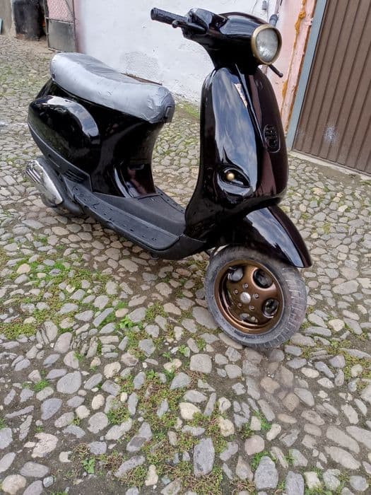 Piaggio vespa et2 ( 300 € )